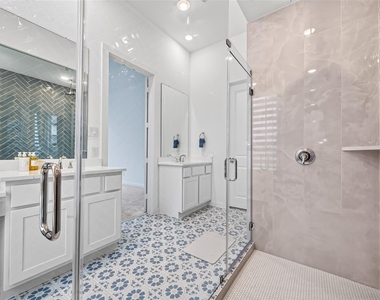 5802 N Reef Ridge Drive - Photo Thumbnail 41