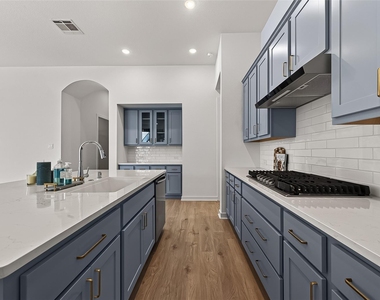 5802 N Reef Ridge Drive - Photo Thumbnail 17