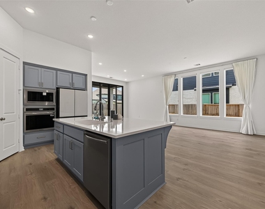 5802 N Reef Ridge Drive - Photo Thumbnail 14