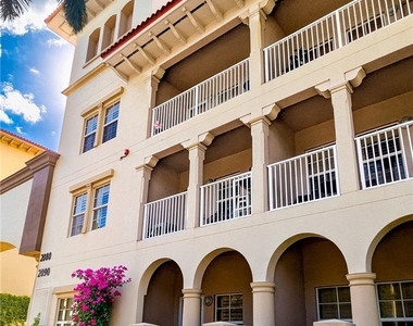2080 W 1st Street - Photo Thumbnail 1