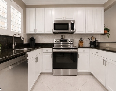 2080 W 1st Street - Photo Thumbnail 5