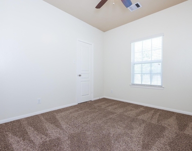 8114 Malago Point Drive - Photo Thumbnail 13