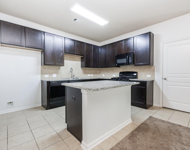 8114 Malago Point Drive - Photo Thumbnail 5