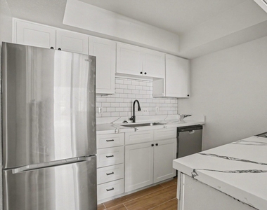 2119 Barr Street - Photo Thumbnail 4
