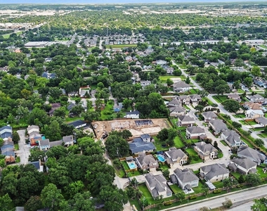 2119 Barr Street - Photo Thumbnail 16