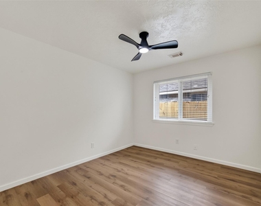 7403 Oak Walk Drive - Photo Thumbnail 24