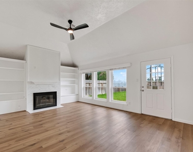 7403 Oak Walk Drive - Photo Thumbnail 7