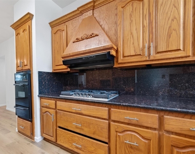 7403 Oak Walk Drive - Photo Thumbnail 18