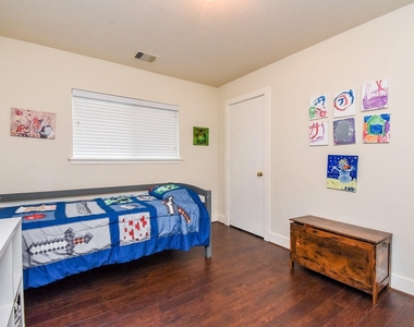 10735 Cobblecreek Way - Photo Thumbnail 24
