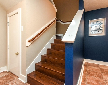 10735 Cobblecreek Way - Photo Thumbnail 2
