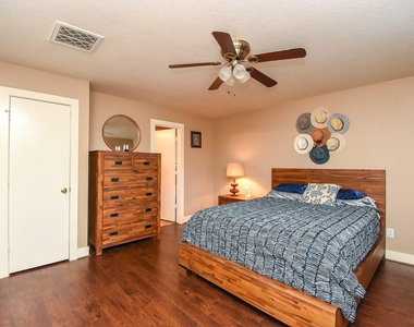 10735 Cobblecreek Way - Photo Thumbnail 12