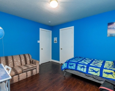 10735 Cobblecreek Way - Photo Thumbnail 22