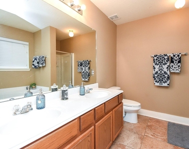 10735 Cobblecreek Way - Photo Thumbnail 15