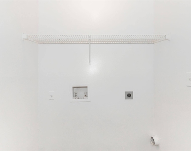 1088 Park Plaza Drive - Photo Thumbnail 16