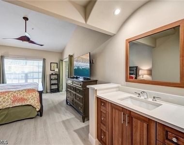 13900 Southampton Drive - Photo Thumbnail 10