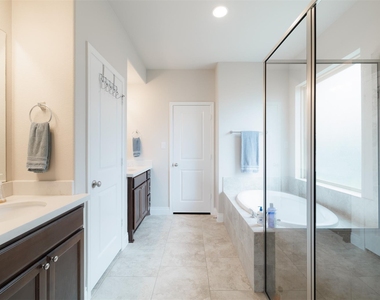 3530 Auburn Creek Circle - Photo Thumbnail 16