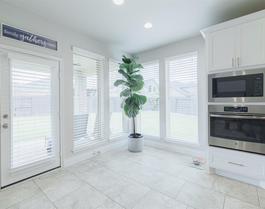 3530 Auburn Creek Circle - Photo Thumbnail 13