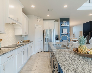3530 Auburn Creek Circle - Photo Thumbnail 12