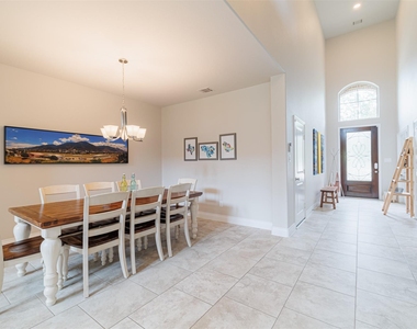 3530 Auburn Creek Circle - Photo Thumbnail 4
