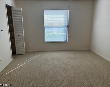 513 Lake Louise Circle - Photo Thumbnail 13