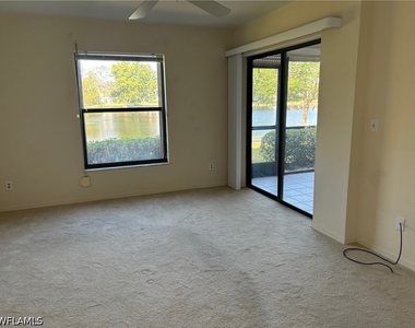 513 Lake Louise Circle - Photo Thumbnail 10