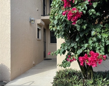 513 Lake Louise Circle - Photo Thumbnail 1