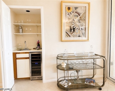 5601 Turtle Bay Drive - Photo Thumbnail 11
