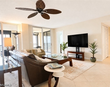 5601 Turtle Bay Drive - Photo Thumbnail 9