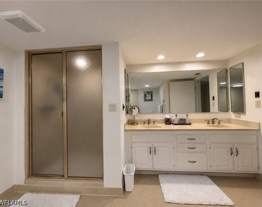 5601 Turtle Bay Drive - Photo Thumbnail 17