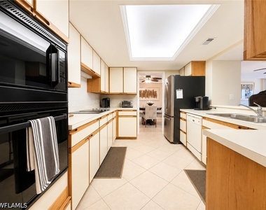 5601 Turtle Bay Drive - Photo Thumbnail 5