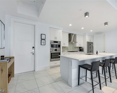1135 3rd Avenue S - Photo Thumbnail 7