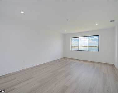 4775 Quercia Drive - Photo Thumbnail 19