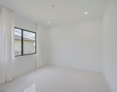 4775 Quercia Drive - Photo Thumbnail 15