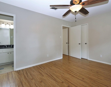 2315 Eaglerock - Photo Thumbnail 14
