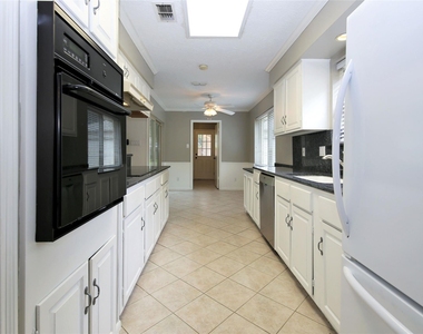 2315 Eaglerock - Photo Thumbnail 10