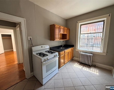 16 Irving - Photo Thumbnail 1