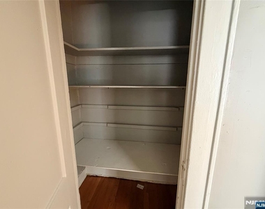 16 Irving - Photo Thumbnail 7