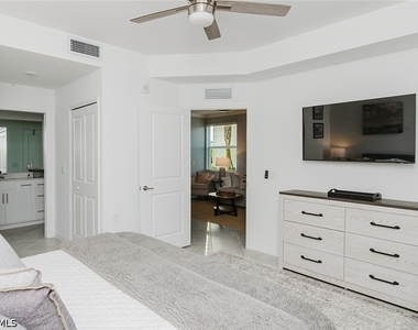 15835 Green Acres Avenue - Photo Thumbnail 16