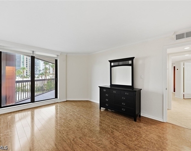 4551 Gulf Shore Boulevard N - Photo Thumbnail 26
