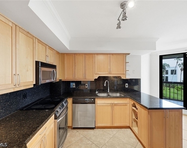 4551 Gulf Shore Boulevard N - Photo Thumbnail 18