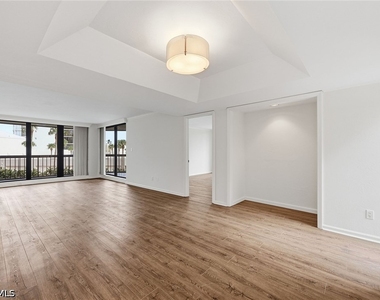4551 Gulf Shore Boulevard N - Photo Thumbnail 11