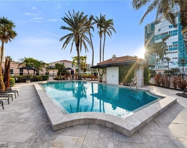 4000 Gulf Shore Boulevard N - Photo Thumbnail 19