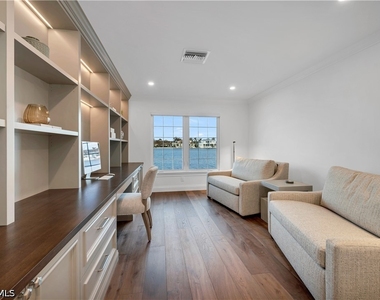 4000 Gulf Shore Boulevard N - Photo Thumbnail 15