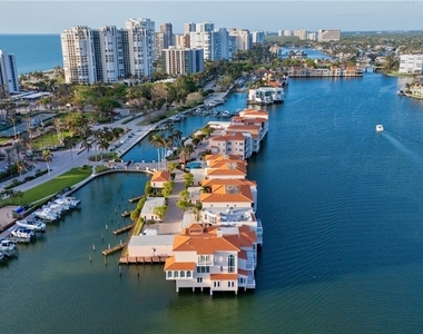 4000 Gulf Shore Boulevard N - Photo Thumbnail 20