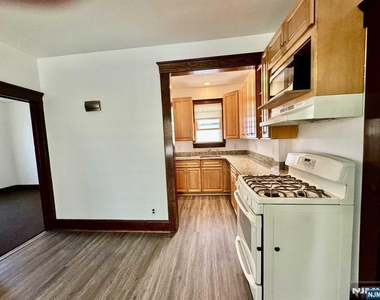 159 Market - Photo Thumbnail 5