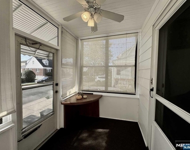 159 Market - Photo Thumbnail 11