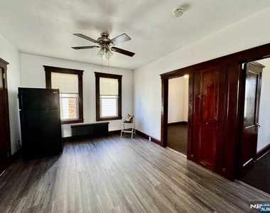 159 Market - Photo Thumbnail 6