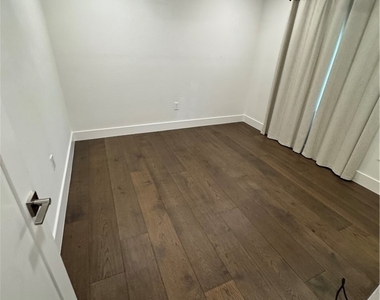 27500 Suffridge Drive - Photo Thumbnail 16