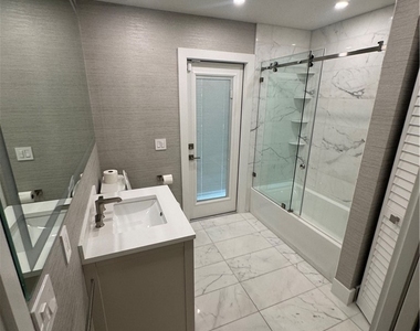 27500 Suffridge Drive - Photo Thumbnail 17