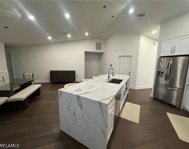 27500 Suffridge Drive - Photo Thumbnail 5
